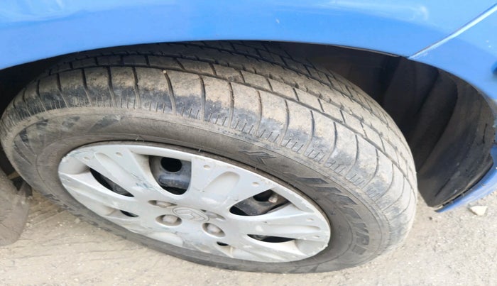 2012 Honda Brio S MT, Petrol, Manual, 43,732 km, tyre