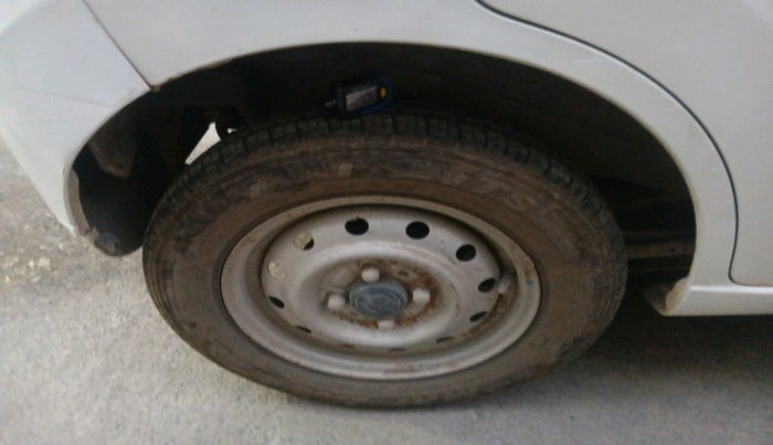 2018 Maruti Wagon R 1.0 LXI CNG, Petrol, Manual, 1,14,470 km, tyre