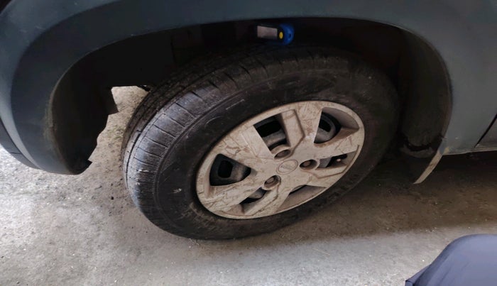 2016 Renault Kwid RXT 0.8, Petrol, Manual, 30,913 km, tyre