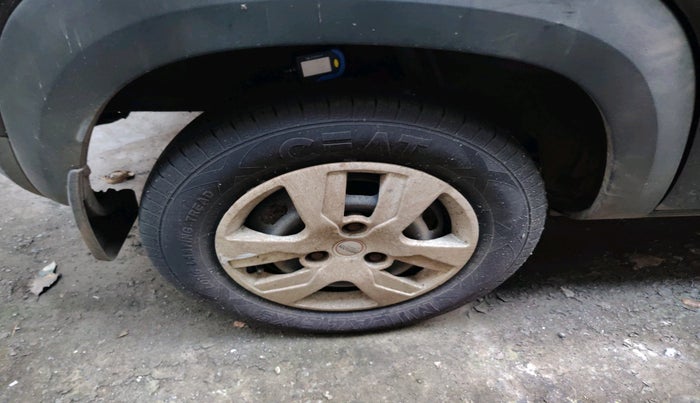 2016 Renault Kwid RXT 0.8, Petrol, Manual, 30,913 km, tyre