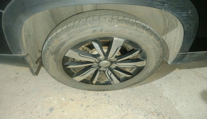 2019 MG HECTOR SHARP 1.5 DCT PETROL, Petrol, Automatic, 1,13,991 km, tyre