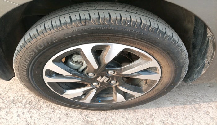 2024 Maruti Swift ZXi Plus, Petrol, Manual, 6,574 km, tyre