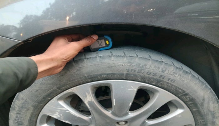 2017 Maruti Baleno ALPHA PETROL 1.2, Petrol, Manual, 64,182 km, tyre