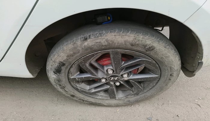 2018 Hyundai Grand i10 SPORTZ 1.2 KAPPA VTVT, Petrol, Manual, 1,33,696 km, tyre