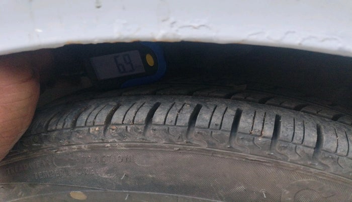 2010 Hyundai Santro Xing GLS, Petrol, Manual, 1,01,668 km, tyre