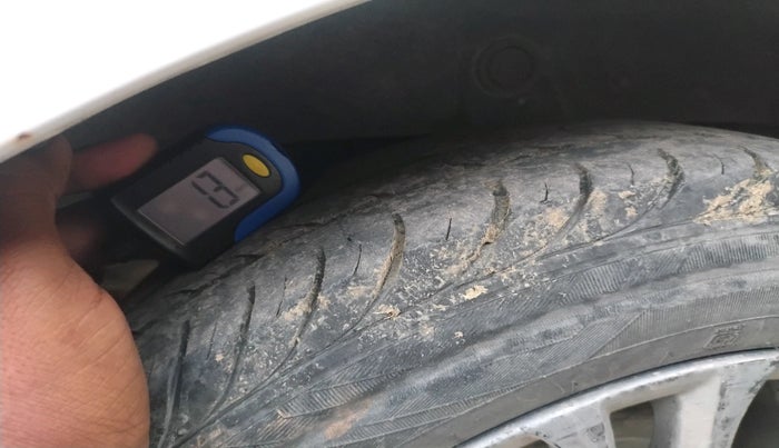 2010 Hyundai Santro Xing GLS, Petrol, Manual, 1,01,668 km, tyre