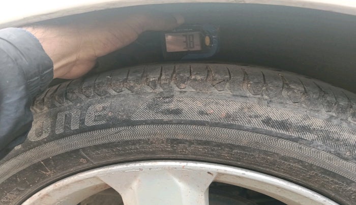 2010 Honda City 1.5L I-VTEC V MT, Petrol, Manual, 1,27,781 km, tyre