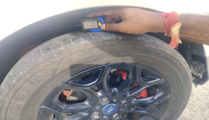 2013 Ford Ecosport TITANIUM 1.5L DIESEL, Diesel, Manual, 1,17,843 km, tyre