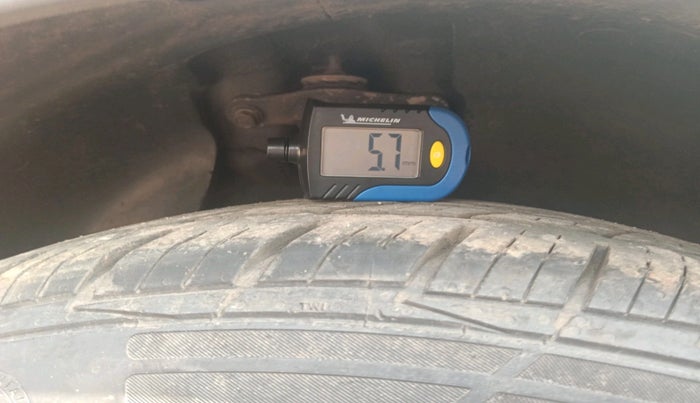 2019 Hyundai Creta SX (O) 1.6 PETROL, Petrol, Manual, 1,15,712 km, tyre