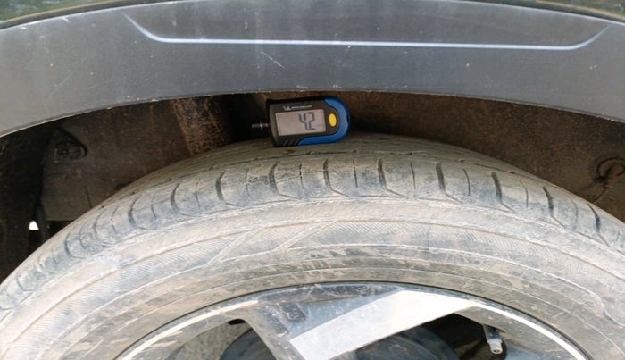 2019 Hyundai VENUE SX(O) 1.4 CRDI, Diesel, Manual, 97,692 km, tyre