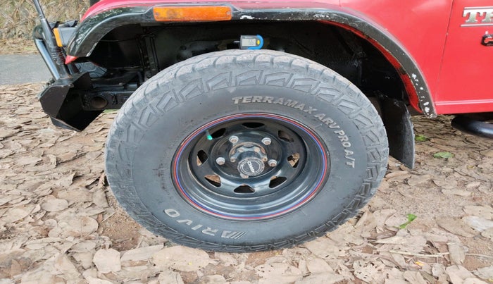 2016 Mahindra Thar CRDE 4X4 AC, Diesel, Manual, 33,808 km, tyre