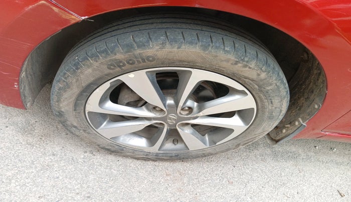 2015 Hyundai Elite i20 ASTA 1.2 (O), Petrol, Manual, 76,963 km, tyre