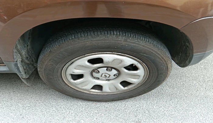 2013 Renault Duster 85 PS RXL DIESEL, Diesel, Manual, 1,68,784 km, tyre