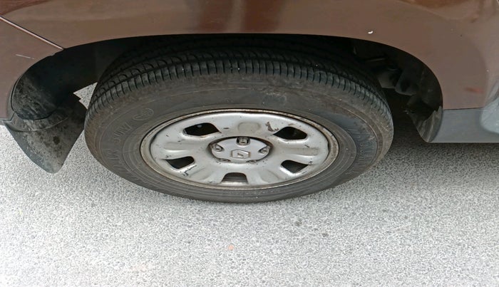 2013 Renault Duster 85 PS RXL DIESEL, Diesel, Manual, 1,68,784 km, tyre