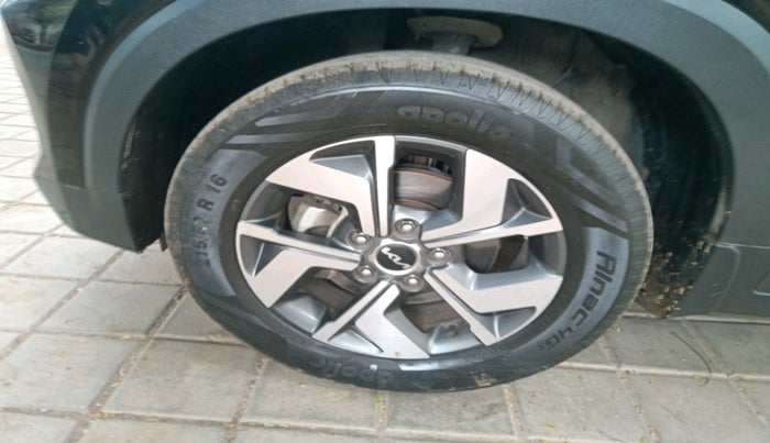 2022 KIA SONET HTX 1.5 AT, Diesel, Automatic, 50,786 km, tyre