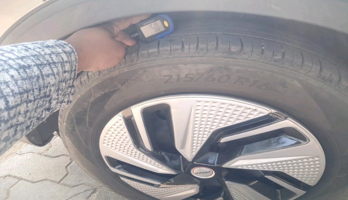 2022 MG ASTOR STYLE EX 1.5 MT, Petrol, Manual, 95,151 km, tyre