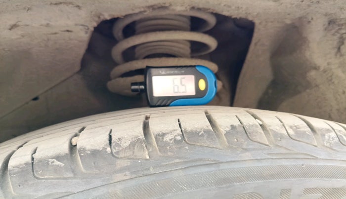 2017 Maruti Vitara Brezza ZDI PLUS, Diesel, Manual, 1,35,805 km, tyre