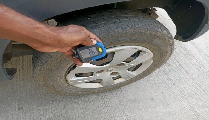 2017 Renault Kwid RXT 1.0, Petrol, Manual, 48,240 km, tyre