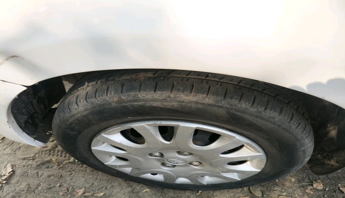 2011 Hyundai i20 MAGNA 1.2, Petrol, Manual, 32,885 km, tyre