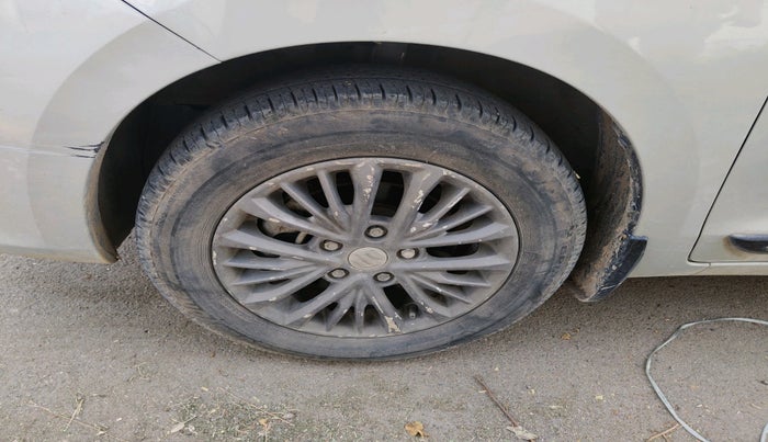 2021 Maruti Ertiga VXI AT SHVS, Petrol, Automatic, 43,102 km, tyre