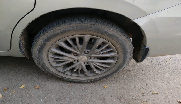 2021 Maruti Ertiga VXI AT SHVS, Petrol, Automatic, 43,102 km, tyre