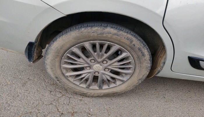 2021 Maruti Ertiga VXI AT SHVS, Petrol, Automatic, 43,102 km, tyre