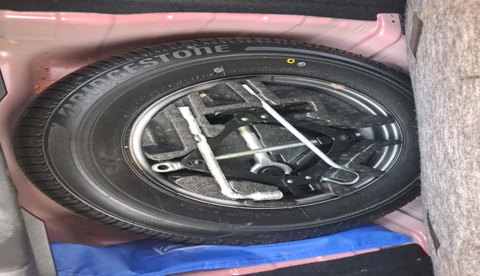 2020 Tata ALTROZ XE PETROL, Petrol, Manual, 39,641 km, tyre