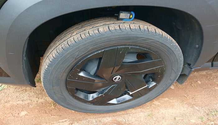 2023 Nissan MAGNITE XL AMT EZ Shift, Petrol, Automatic, 53,072 km, tyre