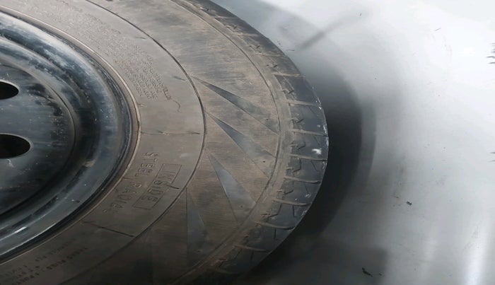 2020 Maruti Swift VXI, Petrol, Manual, 41,930 km, tyre