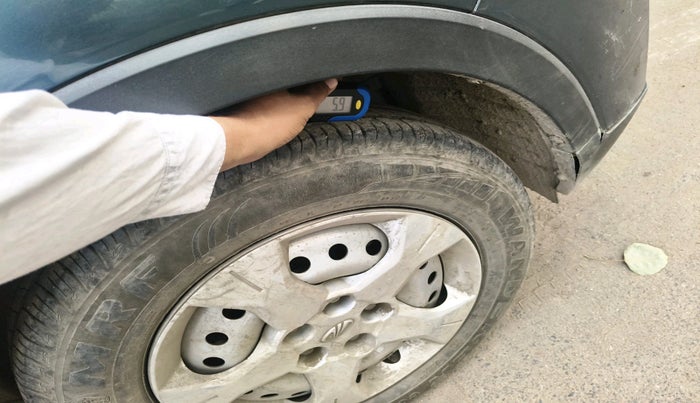 2022 Mahindra XUV300 W4 1.5 DIESEL, Diesel, Manual, 74,870 km, tyre