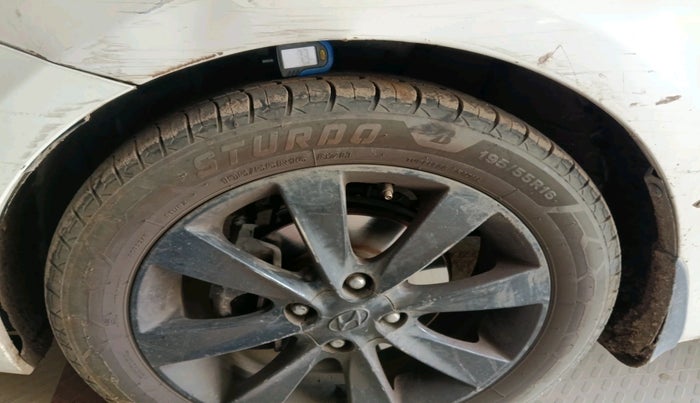 2013 Hyundai Verna FLUIDIC 1.6 CRDI SX, Diesel, Manual, 1,60,000 km, tyre