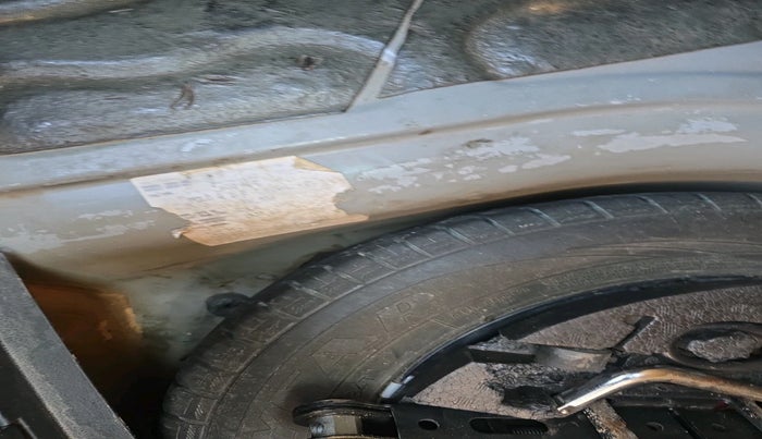 2016 Volkswagen Polo HIGHLINE1.2L, Petrol, Manual, 36,900 km, tyre