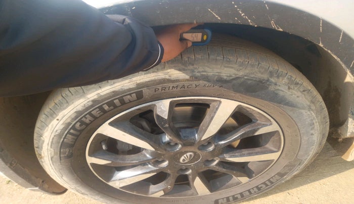 2019 Mahindra XUV500 W11 AT, Diesel, Automatic, 1,07,557 km, tyre