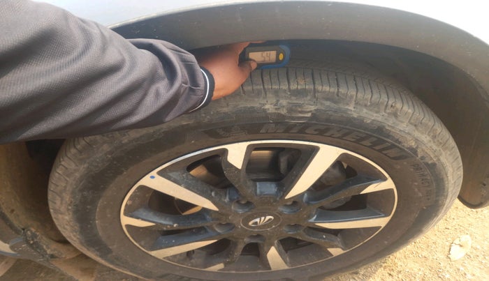 2019 Mahindra XUV500 W11 AT, Diesel, Automatic, 1,07,557 km, tyre