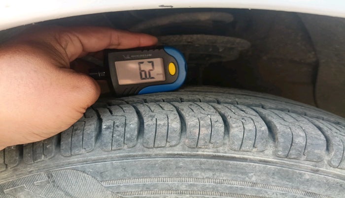 2016 Hyundai Xcent S 1.2, Petrol, Manual, 47,482 km, tyre