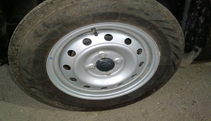 2024 Maruti Swift LXi, Petrol, Manual, 4,928 km, tyre