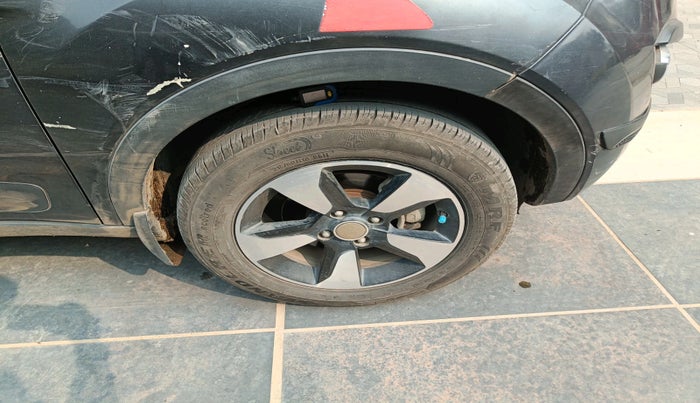 2019 Tata NEXON XZ PLUS PETROL, Petrol, Manual, 69,787 km, tyre