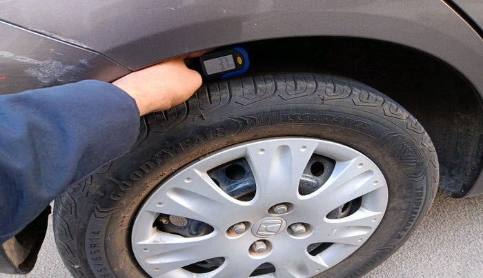 2013 Honda Brio S MT, Petrol, Manual, 53,899 km, tyre