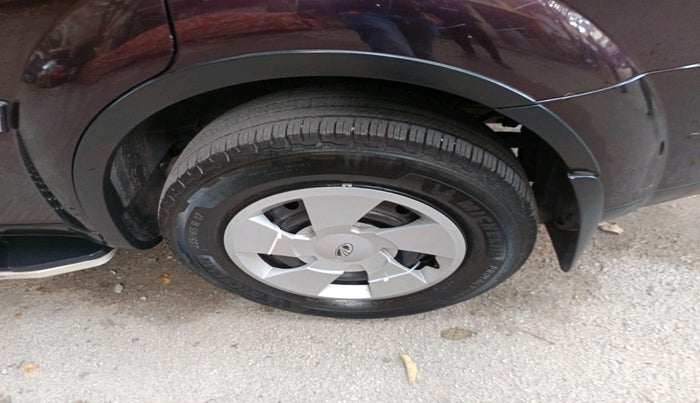 2017 Mahindra XUV500 W6, Diesel, Manual, 73,050 km, tyre