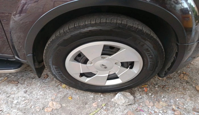 2017 Mahindra XUV500 W6, Diesel, Manual, 73,050 km, tyre