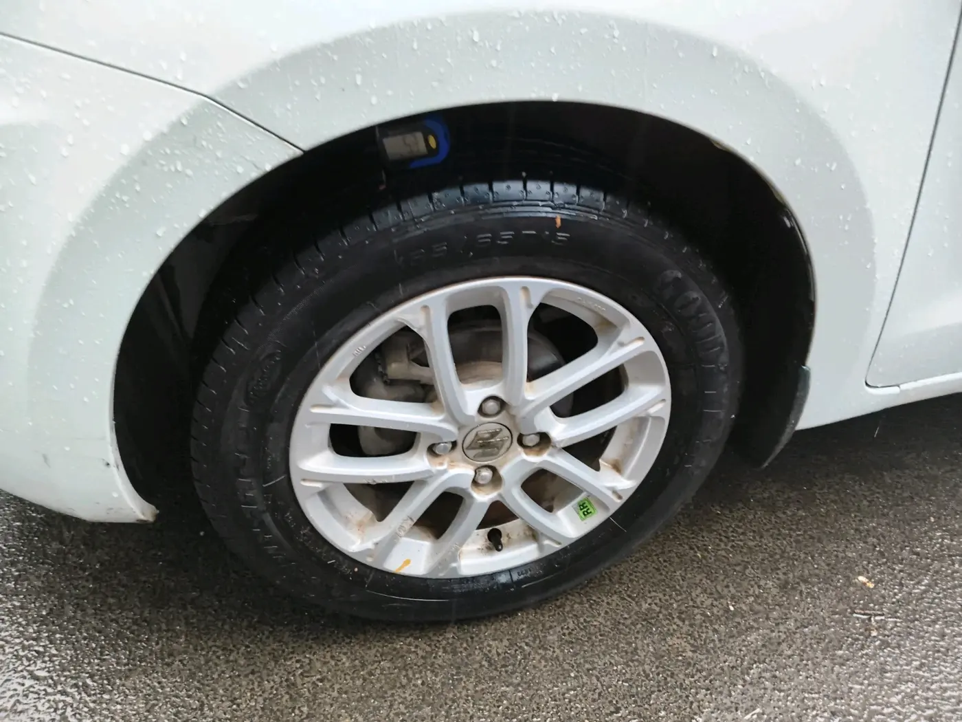 2018 Maruti Swift ZXI AMT, Petrol, Automatic, 54,723 km, tyre
