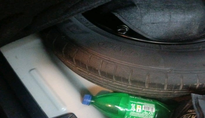 2021 KIA SELTOS HTX 1.5 PETROL, Petrol, Manual, 1,25,903 km, tyre