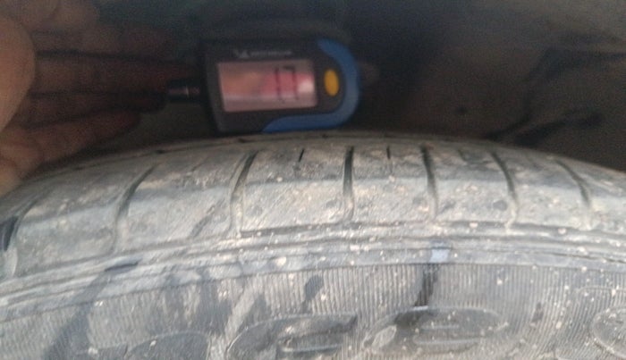 2017 Maruti Ciaz ZETA DIESEL 1.3, Diesel, Manual, 82,393 km, tyre