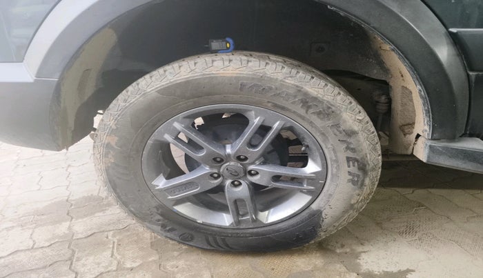 2020 Mahindra Thar LX D 4WD MT CONVERTIBLE, Diesel, Manual, 34,300 km, tyre