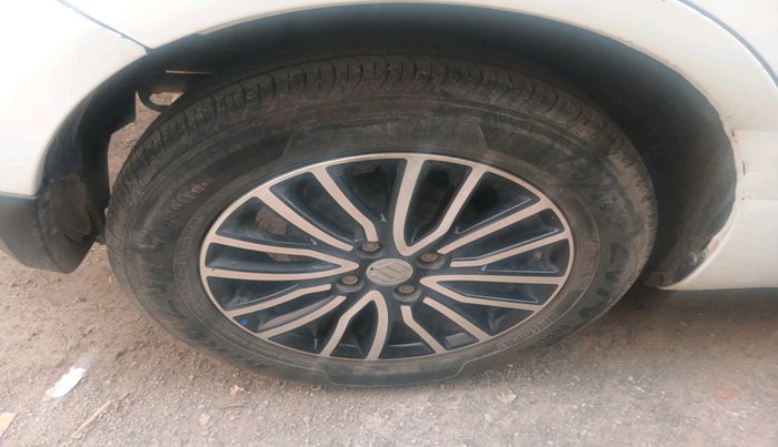 2014 Maruti Swift Dzire ZXI, Petrol, Manual, 74,849 km, tyre