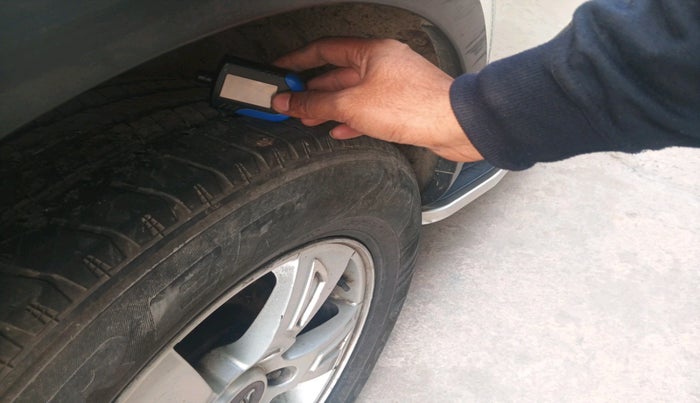 2018 Mahindra XUV500 W7, Diesel, Manual, 51,626 km, tyre