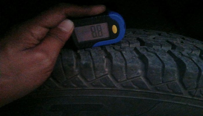 2018 Mahindra TUV300 T8 AMT, Diesel, Automatic, 49,716 km, tyre