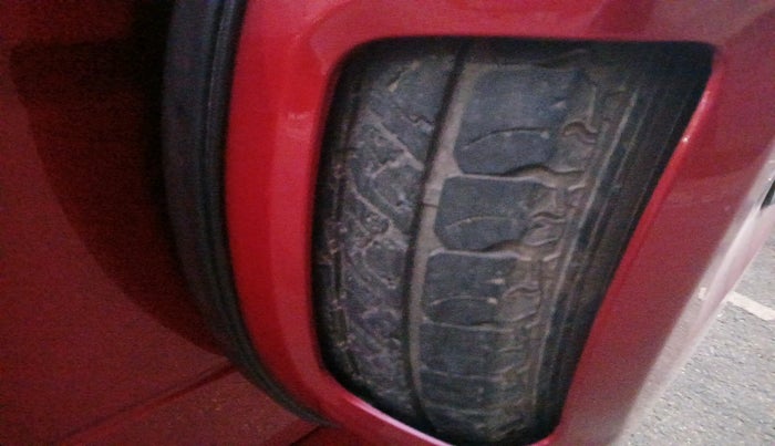 2018 Mahindra TUV300 T8 AMT, Diesel, Automatic, 49,716 km, tyre