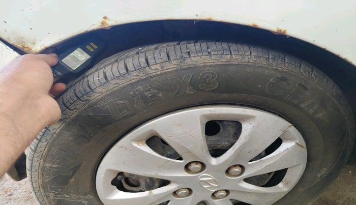 2011 Hyundai i10 MAGNA 1.1, Petrol, Manual, 1,16,551 km, tyre