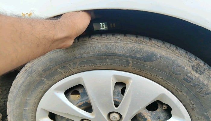 2011 Hyundai i10 MAGNA 1.1, Petrol, Manual, 1,16,551 km, tyre